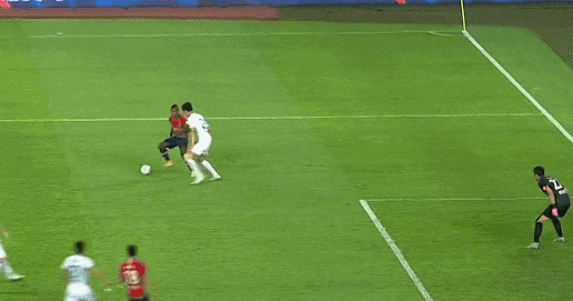  篮球裁判严格执法，公平竞赛保障进行