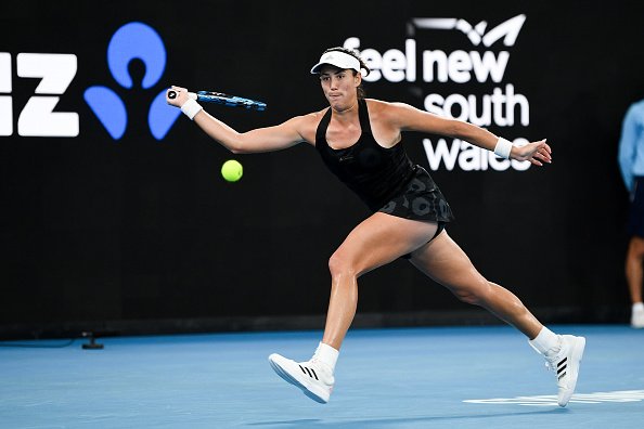  穆古鲁扎状态回暖，马德里大师赛折桂