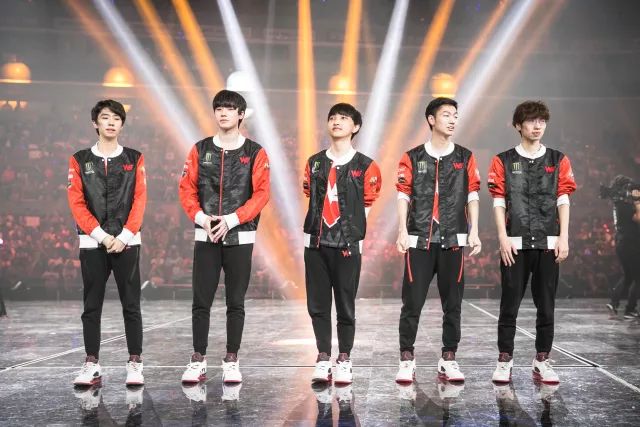  电竞嘉年华盛大开幕，万千玩家共襄盛举