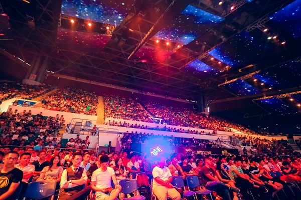  电竞赛事落户古城掀起全民热潮