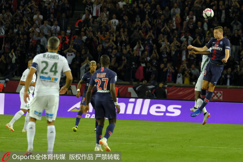  巴黎圣日耳曼豪取五连胜，强势登顶法甲  