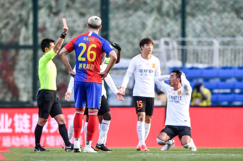  老牌劲旅深陷保级泥潭，换帅能否力挽狂澜