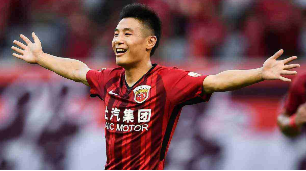  中超首轮激战正酣，多场对决上演进球盛宴